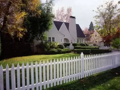 Homeowner Faces Dilemma Over Fence Dispute With Neighbors