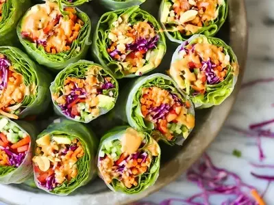 Summer Delights: Essential Beach and Poolside Snacks