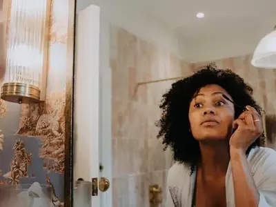 Mastering Mascara: Expert Tips to Prevent Smudging