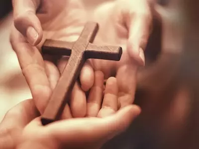La Conexión Sagrada: Plantas y Árboles en el Corazón de la Tradición Cristiana