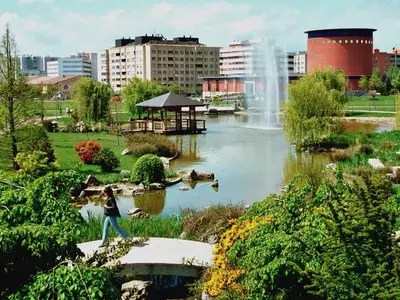 El Parque Yamaguchi: Un Oasis Japonés en el Corazón de Pamplona