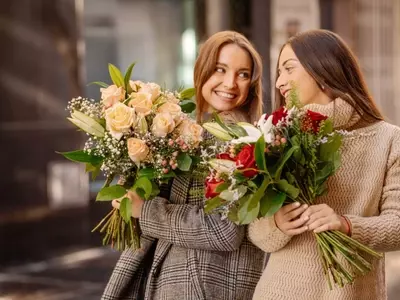 El Arte de Regalar Flores a una Amiga: Un Gesto con Profundo Significado