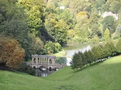 La esencia del jardín inglés: Un paisaje natural y atemporal