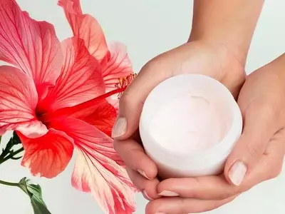 Descubriendo la Flor de Hibisco: Belleza, Salud y Usos Culinarios