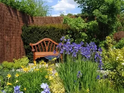 Maximiza Tu Pequeño Oasis Verde: Estrategias Innovadoras para Jardines Reducidos
