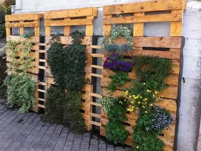 Transforma Palets Usados en Maceteros Únicos para tu Jardín