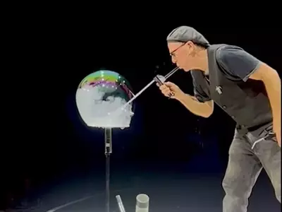 The Art of Bubbles: A Growing Phenomenon at the Edinburgh Fringe