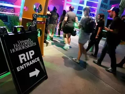 Navigating Universal Orlando During Fall: Essential Tips for Your Autumn Visit