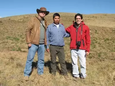 La Microbiología como Pilar de la Sostenibilidad Agrícola: Un Enfoque Global desde Perú hasta Florida