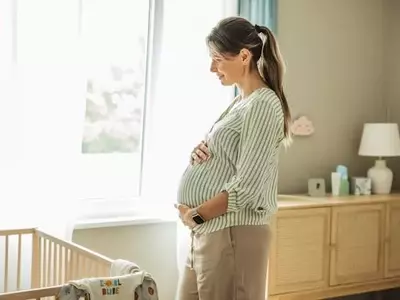 Expectant Mother Seeks Maternity Leave Hobbies, Receives Overwhelmingly Amusing and Candid Responses