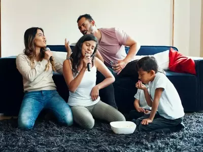 Unleash Your Inner Pop Star: A Review of the “Grab The Mic” Karaoke Board Game