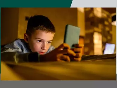 Social Media's Influence on Adolescent Masculinity: A Study on Digital Stereotypes and Emotional Well-being