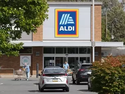 Affordable Thanksgiving Feast from Aldi: A $40 Solution for 10 Guests