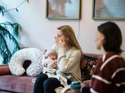 Motherhood Support Groups Often Evolve into Marriage Counseling Forums