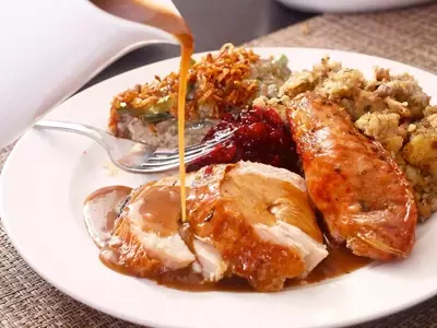 Achieving a Picture-Perfect Turkey: The Five-Minute Glaze Secret