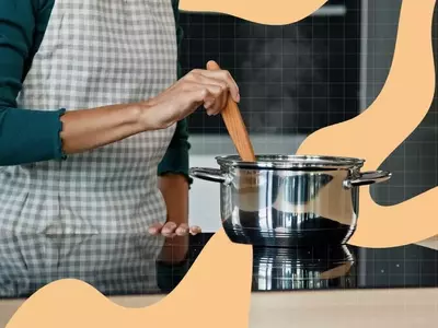 Mastering Thanksgiving Gravy: Chef Secrets Revealed