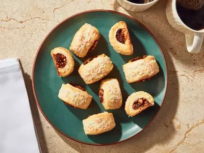 A Connoisseur's Collection of Holiday Cookie Recipes