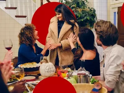 Mastering Thanksgiving Etiquette: A Guide to Gracious Guest Behavior