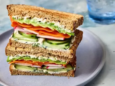 18 Mediterranean Diet Lunches to Help Reduce High Cholesterol