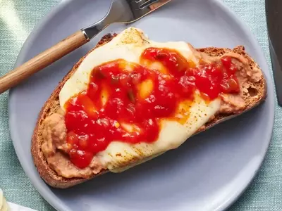 Quick and Nutritious Cheesy Bean Toast: A Breakfast Revelation