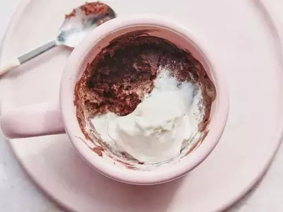 Effortless Chocolate Mug Cake: A Sweet Treat in Minutes