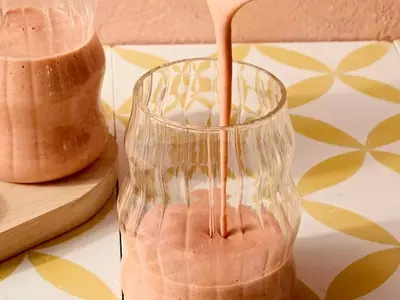 Tropical Mango Chia Seed Smoothie: A Fiber-Rich and Naturally Sweet Treat