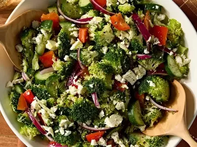 Refreshing Broccoli & Feta Salad: A Quick and Healthy Side Dish
