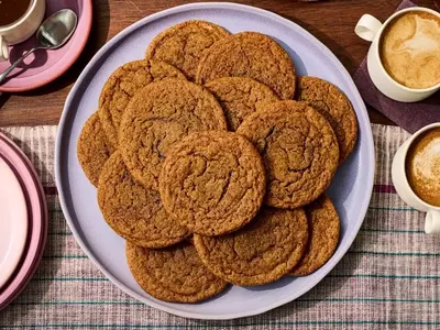 Irresistible Gingerbread Latte Cookies: A Perfect Holiday Treat