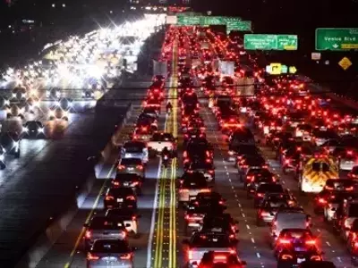 Urban Gridlock Reaches Unprecedented Levels, Extending Beyond Peak Hours