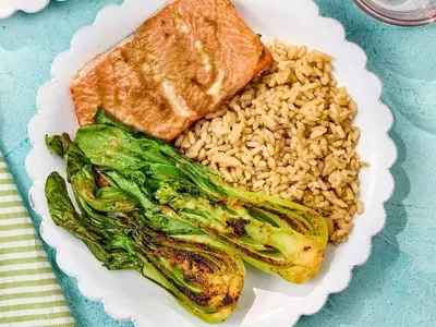 Effortless and Healthy Dinners: 14 Five-Ingredient Recipes for Weight Loss