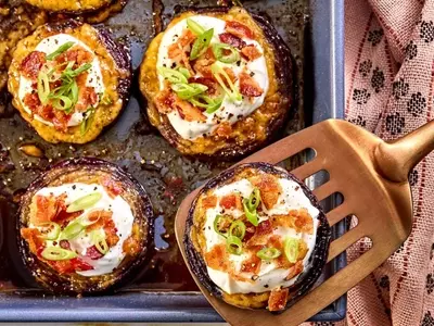 Delicious Melted Onions with Savory Toppings