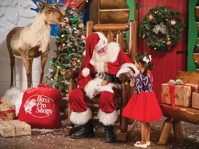 Bass Pro Shops: A New Tradition for Santa Photos
