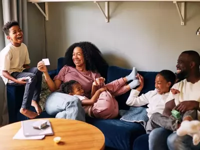 Family Digital Detox: Reconnecting in a Screen-Saturated World