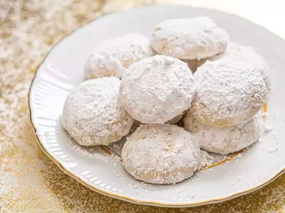 The Quest for the Ultimate Snowball Cookie
