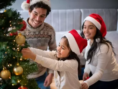 Rethinking Holiday Gift-Giving: Prioritizing Experiences Over Material Possessions