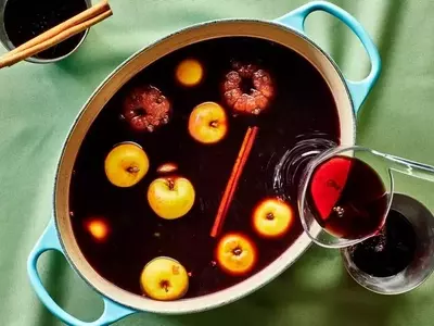 Crafting the Ultimate Cozy Mulled Wine Evening: Essentials for a Memorable Gathering