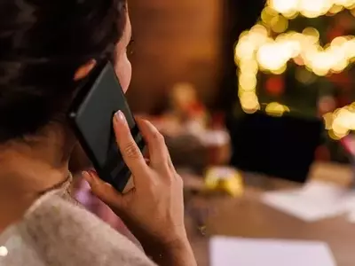 The Holiday Balancing Act: Dating as a Single Parent