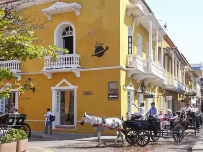 Cartagena Embraces Electric Carriages, Bidding Farewell to Horse-Drawn Buggies