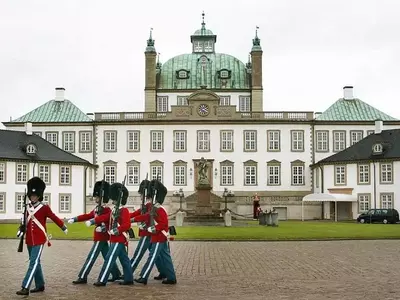 US Debates Emulating Denmark's Childhood Vaccination Approach Amidst Expert Skepticism