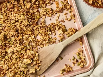 Homemade Granola: A Wholesome, Sugar-Free Treat