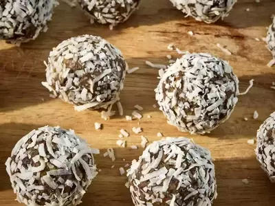 Nourishing and Anti-Inflammatory Snacks for Enhanced Gut Health