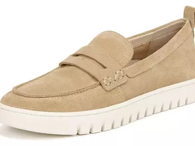 Top Post-Christmas Shoe Deals for a Healthier You