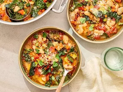 Quick & Comforting White Bean and Kale Soup with Fire-Roasted Tomatoes