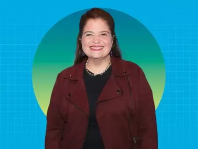 Celebrity Chef Alex Guarnaschelli's Simple 3-Ingredient Salad Dressing Recipe