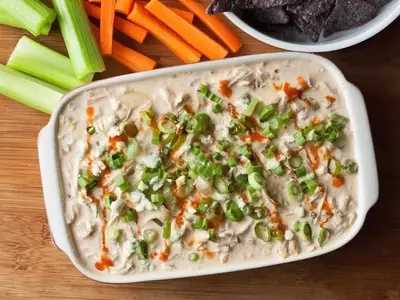 Effortless Buffalo Chicken Dip: A Game Day Essential
