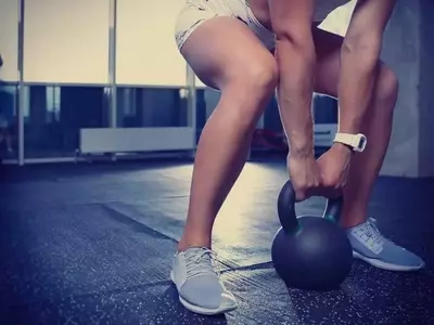 Minimalist Strength Training: Maximizing Gains in Minimal Time