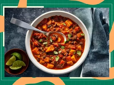 The Ultimate Anti-Inflammatory Sweet Potato & Black Bean Chili for Winter Comfort