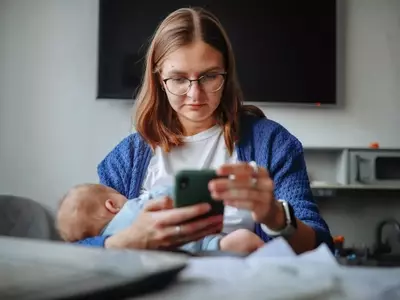 Navigating Birth Stories on Social Media: A Modern Dilemma