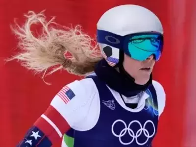 Lindsey Vonn's Olympic Downhill Bid Amidst Injury and Comeback