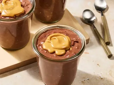 Indulgent High-Protein Peanut Butter-Chocolate Overnight Oats